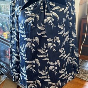 Lane Bryant Navy and White Popover Blouse Size 18